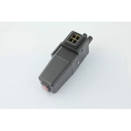 BOITIER DE CONNXION AVEC PRISE CARREE DUPLEX 420